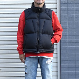 NANGA×MANUAL ALPHABET EXPLORER DOWN VEST